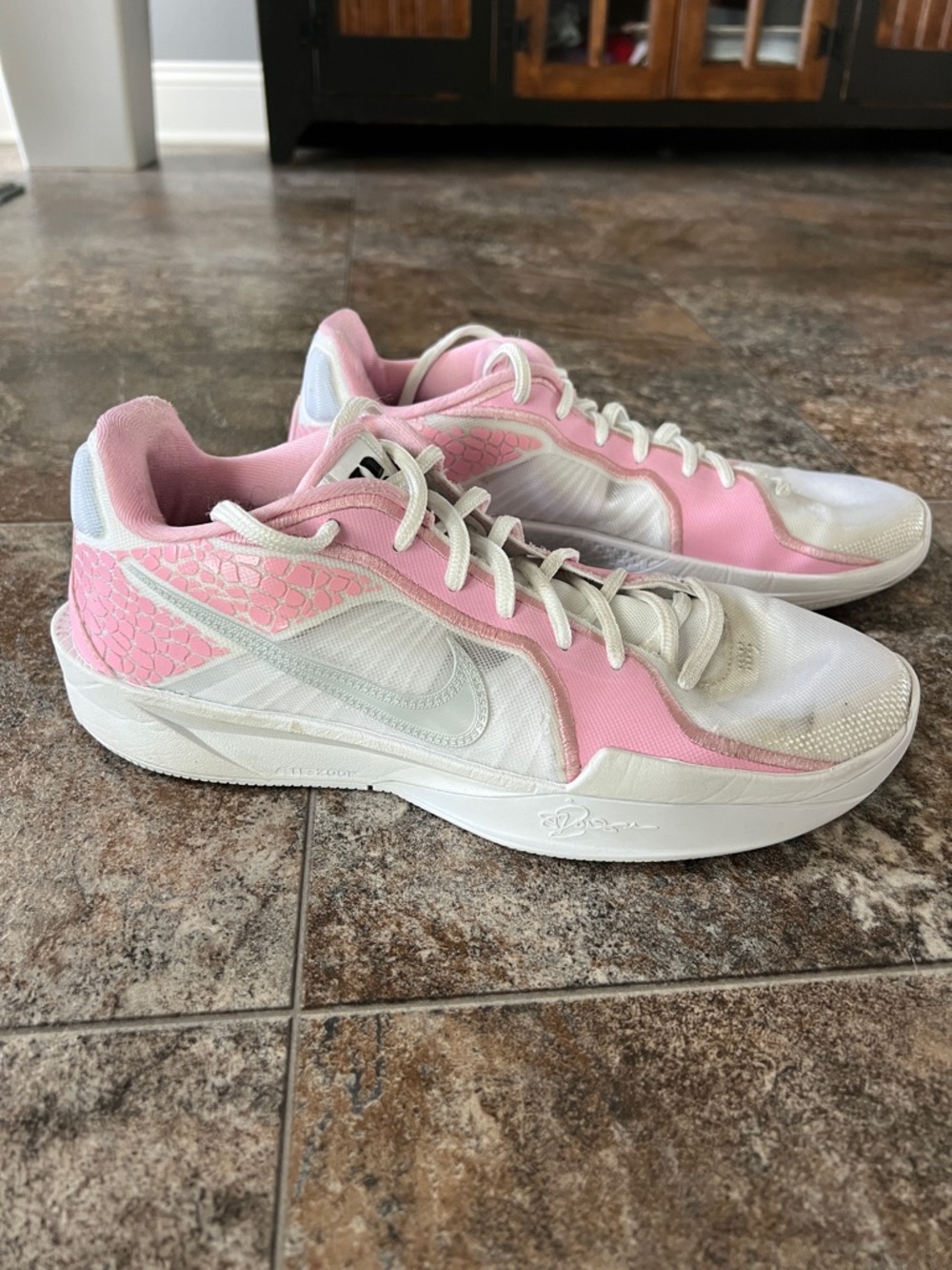 Nike Sabrina Ionescu Women's Pink and White Basketball Sneakers